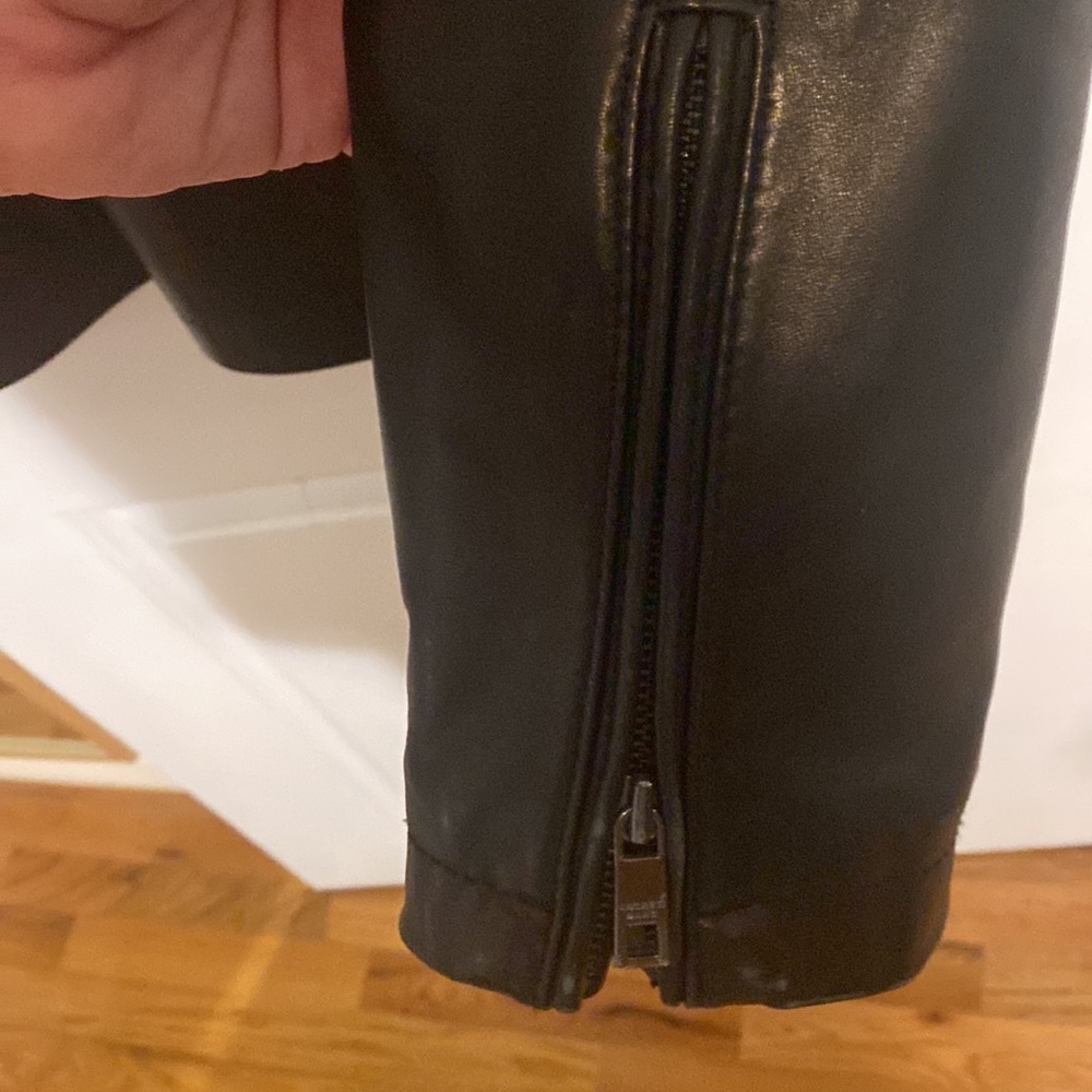 Andrew Marc premium quality leather jacket. Excellent condition - Picture 3 of 6